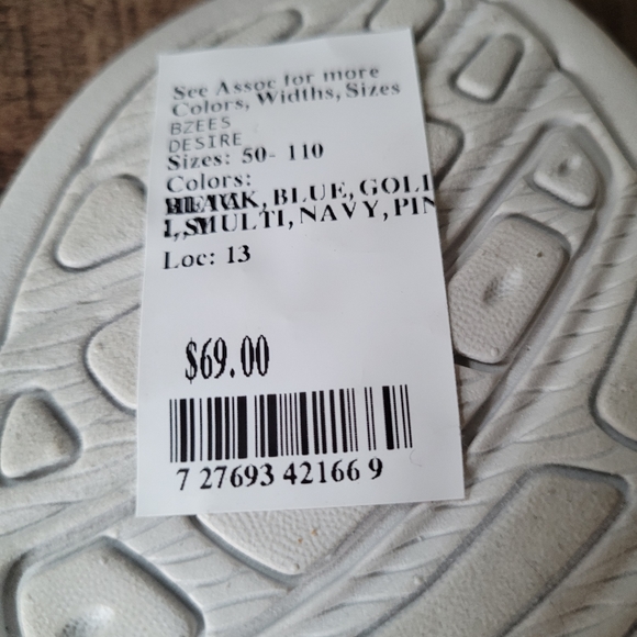 BZEE WEDGE SANDALS - Picture 6 of 6